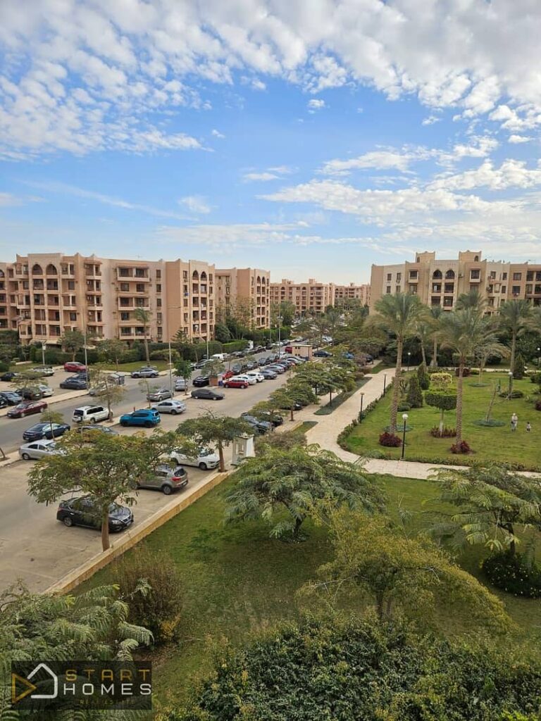 شقه مميزة للايجار المفروش في مدينة الرحاب بسعر لقطه  لعشاق اول سكن -المرحله الخامسه 0