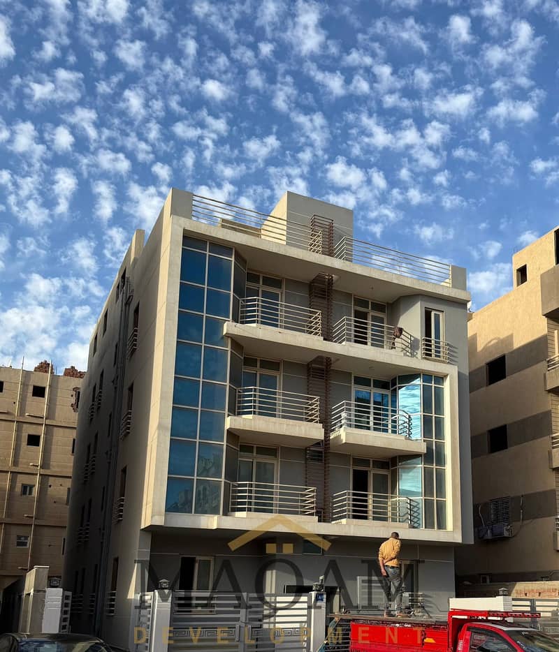 شقة للبيع فى القاهرة الجديدة التجمع الخامس بالاندلس استلام فورى تشطيب الترا سوبر لوكس بالاسانسير وحصة فى الارض 0