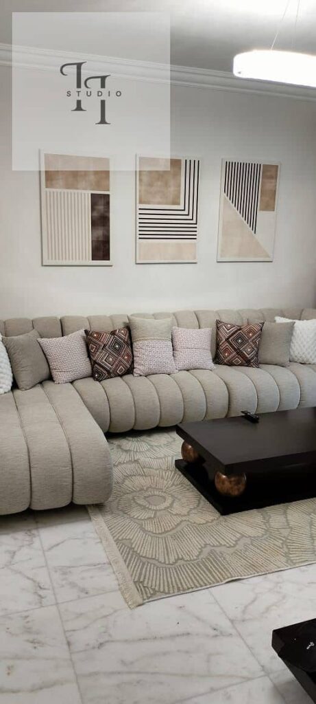 شقة فاخرة  مفروشة بالكامل  اول سكن للايجار اليومي فى ايستاون 0