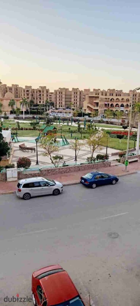 شقه للبيع بسعر ممتاز في كمبوند اوبرا سيتي بالشيخ زايد 0