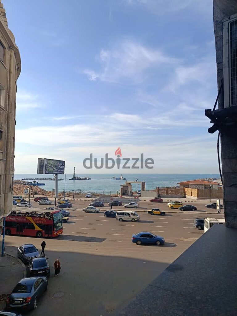 شقة فاخرة للبيع – لوران (شارع الإقبال – فيو بحر رائع) 0