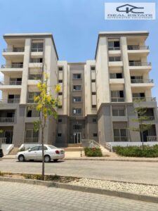 6,500,000 ج.م شقة للبيع في هايد بارك نيو كايرو التجمع الخامس برايم لوكيشن اوبن فيو مميزغرفتين نوم بسعر مميز in Hyde Park New Cairo Fifth Settlement