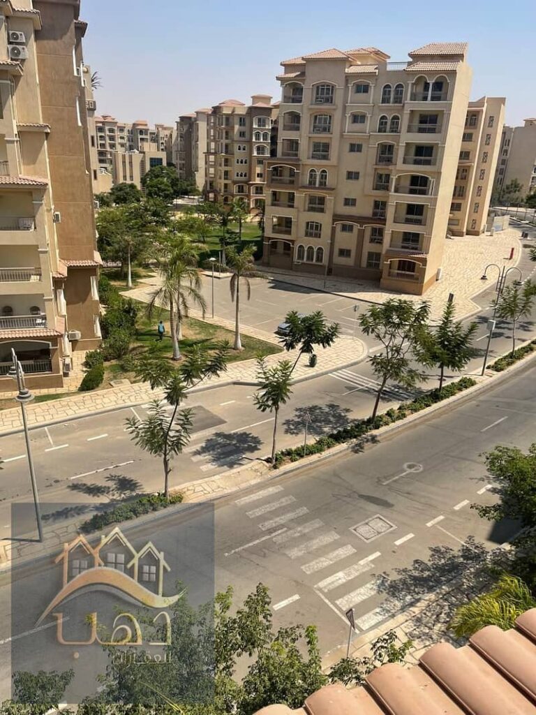 للبيع في مدينتي شقة 107م B2 فيو شارع رئيسي بانوراما غير مجروح نهائي بلوكيشن مميز خطواط من نادي مدينتي و الماركت و المسجد دور مميز جدا في مدينتي القاهر 0