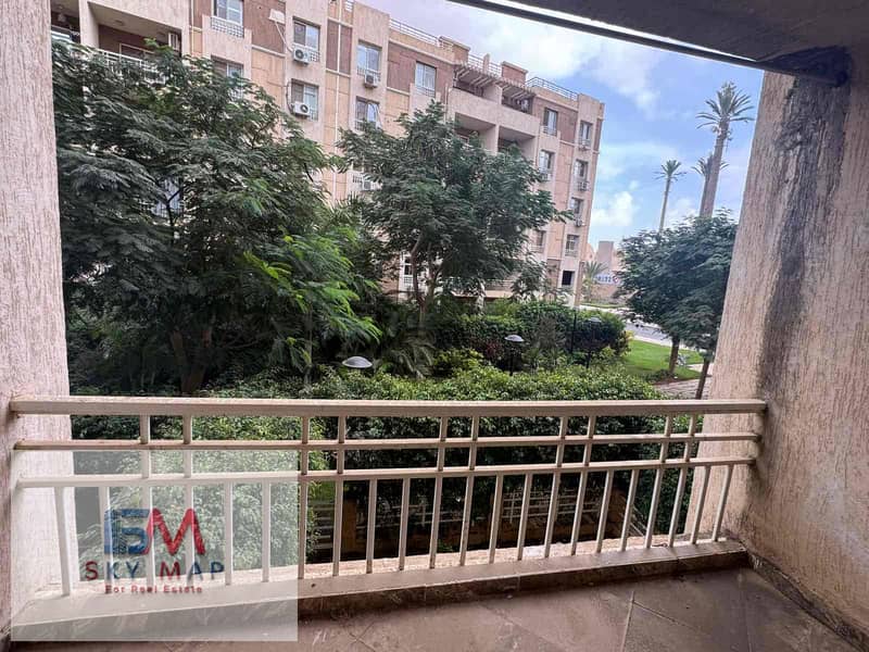 للبيع شقه ٩٦ متر مدينتى 0