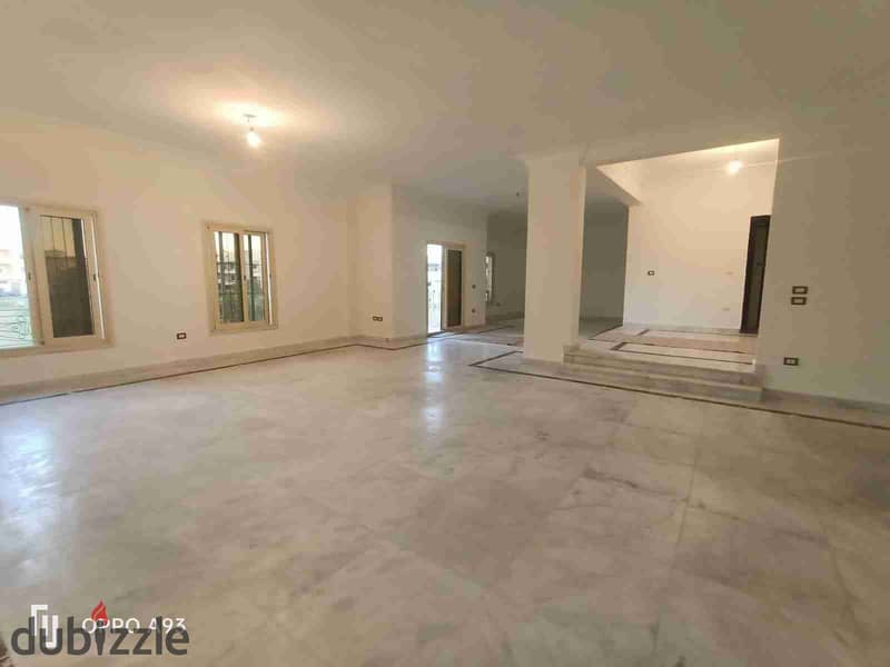 شقه للايجار في جنوب الأكاديمية مساحه كبيره 0