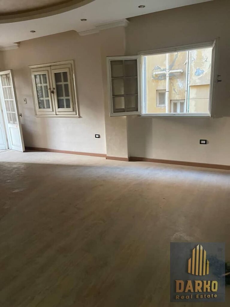 فرصة استثمارية دور كامل 300 متر فى الحي الاول مجاورة اولى 6 اكتوبر من المالك مباشرة بسعر لن يتكرر للتجار والمستثمرين يصلح لجميع الانشطه فرصة لن تتكرر 0