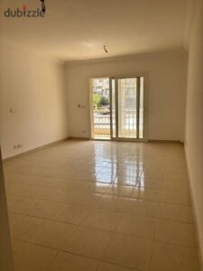 للبيع في B10 بجوار الخدمات و All Seasons Park استلام فوري مساحة 109 متر 4,450,000 ج.م