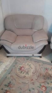 كنبه و كرسيين 4,000 ج.م