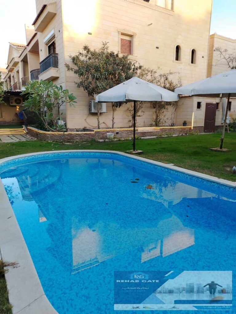 فيلا للايجار القانون في كمبوند صن رايز القاهرة الجديدة     تشطيب كامل بالمطبخ والتكييفات 0