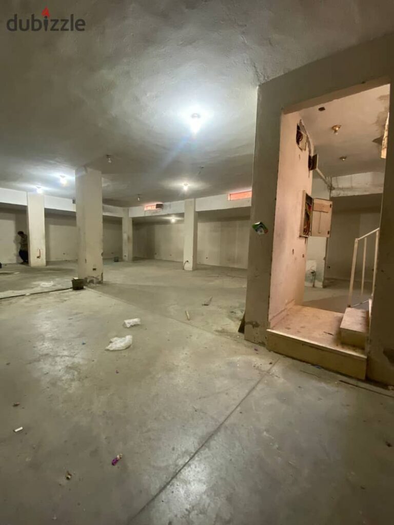 مصنع للايجار التجمع الخامس المنطقه الصناعيه مساحه 400متر بدروم وارضى 0