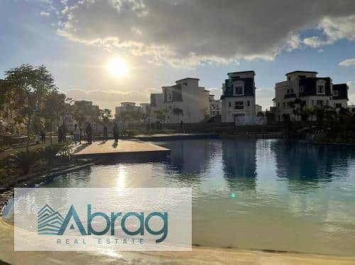 للبيع تاون هاوس كورنر 220م- كمبوند ماونتن فيو تشيل أوت بارك – مرحلة Lake Side 0