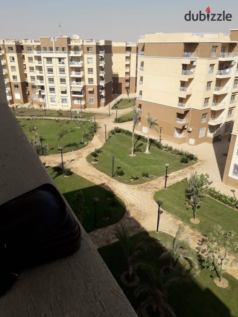 شقة 103 متر  للايجار 3 غرفة و 2 حمام  فى مدينتى ب 12.5 الف للعائلات 0