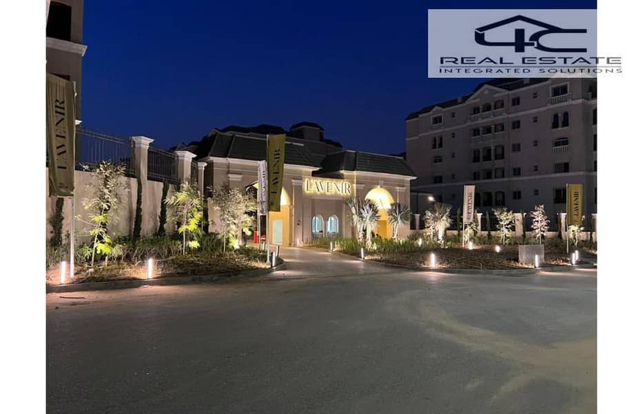 فيلا تاون هاوس للبيع في كومبوند لافينير المستقبل سيتي نيو كايرو استلام فوري برايم لوكيشن اوبن فيو in Lavenir Compound Mostakbal City 0