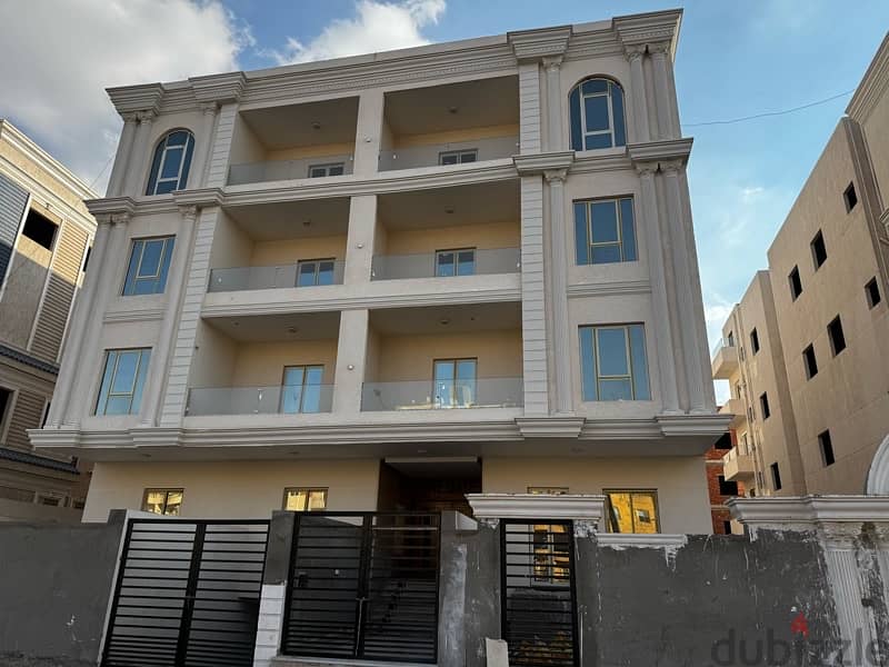 شقه ١٦٧ متر بالتجمع الخامس النرجس الجديده للبيع 0