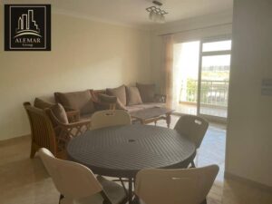 للبيع فى مدينتى شقه 96م تشطيبات خاصه دور تالت فيو جاردن والنادى بجوار الخدمات مباشره فى B7 طلعت مصطفى خالصه 4,750,000 ج.م