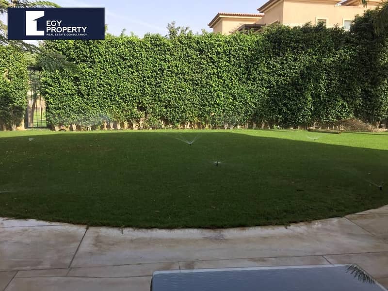 بموقع خيالي شقة بحديقة خاصة للبيع في كمبوند ليك فيو التجمع - القاهرة الجديدة 0