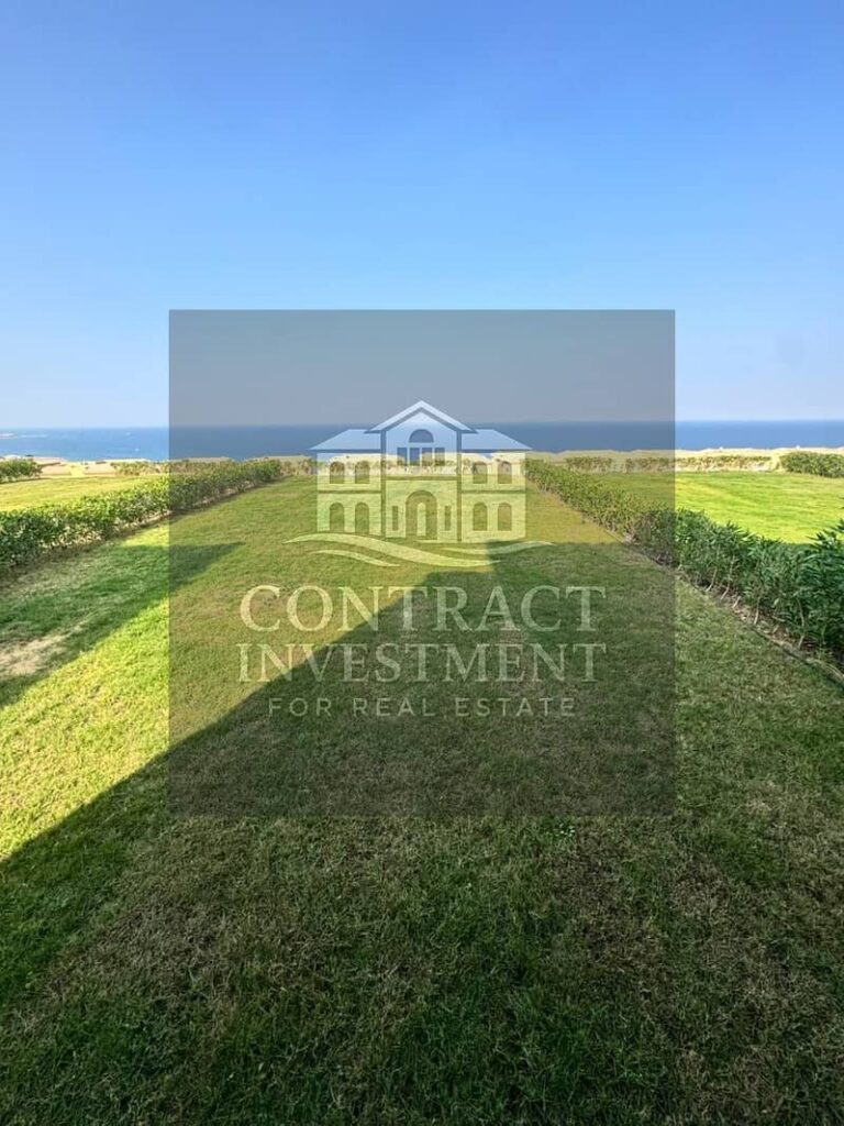 توين هاوس 140م + جاردن 120م  -قرية  تلال السخنه جاهزة للسكن بجوار قرية لافيستا 6 0