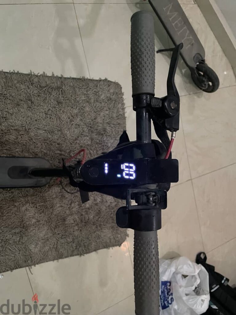 Electric scooter, year 2024 doesnt come witha charger 0