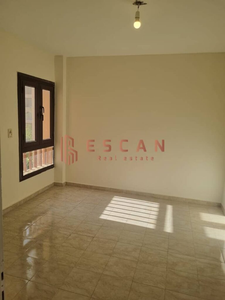 شقة 127 م ايجار فى الرحاب المرحلة الخامسة موقع مميز بالقرب من الخدمات وسيط من المالك مباشرة 0