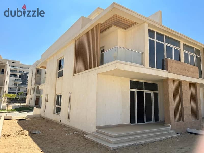 تاون هاوس كورنر متشطب للبيع جاهز للاستلام الفوري والمعاينة في قلب الجولدن سكوير بكمبوند ماونتن فيو اي سيتي التجمع الخامس علي طريق الدائري الاوسطي 0