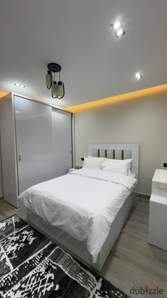 دوبلكس للايجار مفروش في كمبوند هايد بارك 0