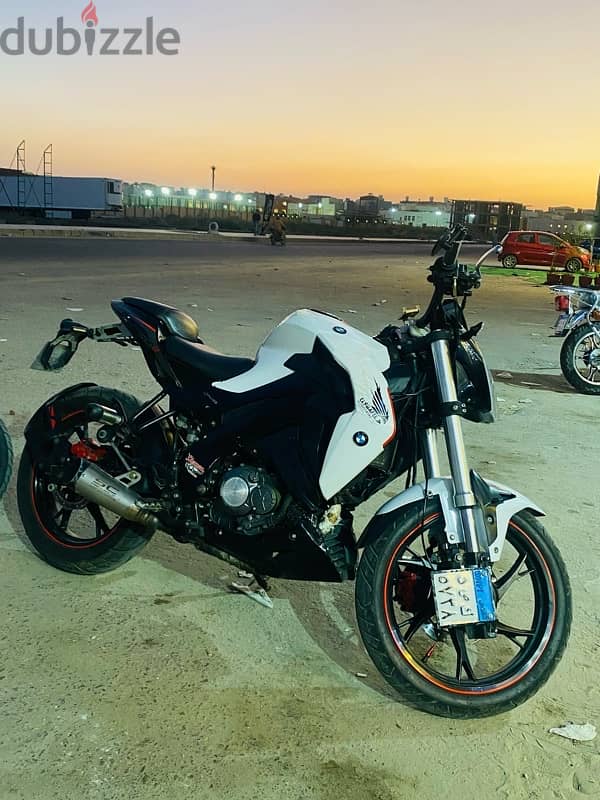 بينلي ٢٠٠ اس ايطالي 200s 0