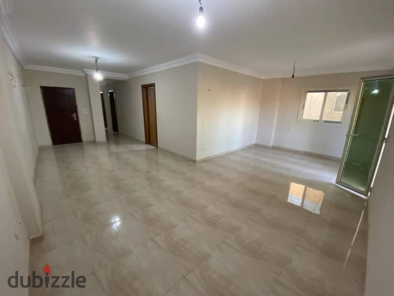 شقه اسكان الجامعه الامريكيه_حي سكني راقي_تشطيبات سوبر لوكس 0