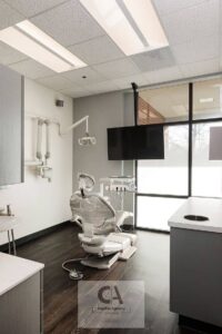 عياده للايجار 90م متشطبه بالكامل في مول طبي مميز بالتجمع الخامس 58,000 ج.م