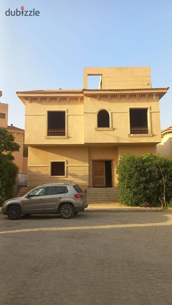 فيلا مستقلة برووف  للبيع 430 متر  برايم لوكيشن في كمبوند ريحانة فيلاز بالتجمع القاهرة الجديدة بجوار ماونتن فيو 1 و ديار بارك 0