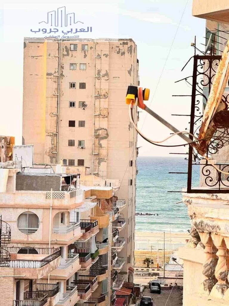 شقه 3نوم  للبيع في العجمي شاطئ النخيل  بجوار البحر والخدمات 0