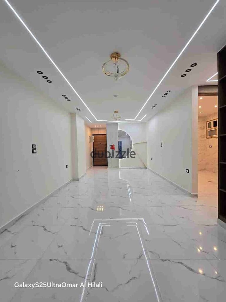 شقة للبيع بحدائق الاهرام 130 متر واجهه منطقة ل البوابة الرابعة خطوات لخير زمان وجميع الخدمات 0