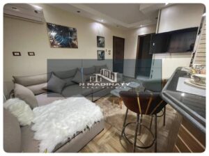 لقطه للايجار في ارقي واميز مراحل مدينتي مفروش في b7 استديو 64 متر تشطيبات خاصه فرش مودرن مكيف بالكامل الدور الارضي موقع ممتاز خطوط من الخدمات فرصه بجد 19,000 ج.م