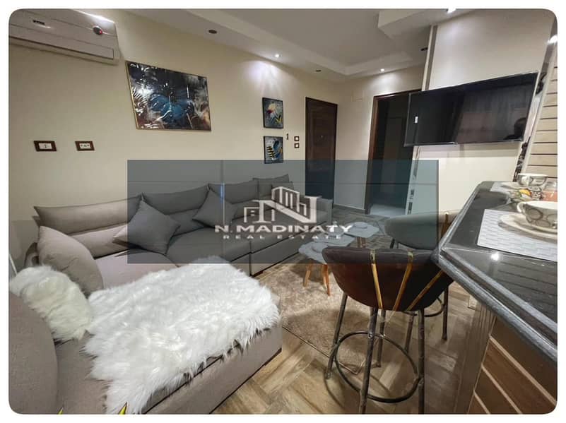 لقطه للايجار في ارقي واميز مراحل مدينتي مفروش في b7 استديو 64 متر تشطيبات خاصه فرش مودرن مكيف بالكامل الدور الارضي موقع ممتاز خطوط من الخدمات فرصه بجد 0