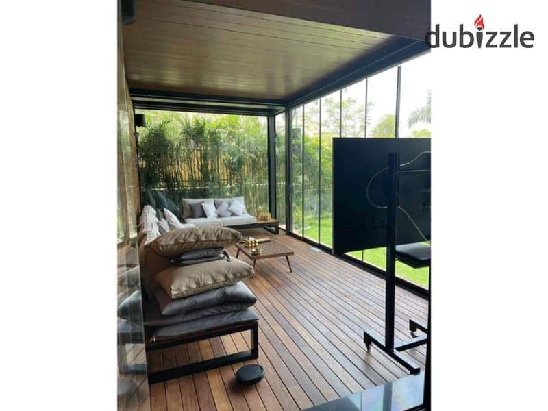 فيلا مفروشة حديثة للغاية بتشطيبات فاخرة للإيجار في كمبوند ليك فيو، القاهرة الجديدة 0