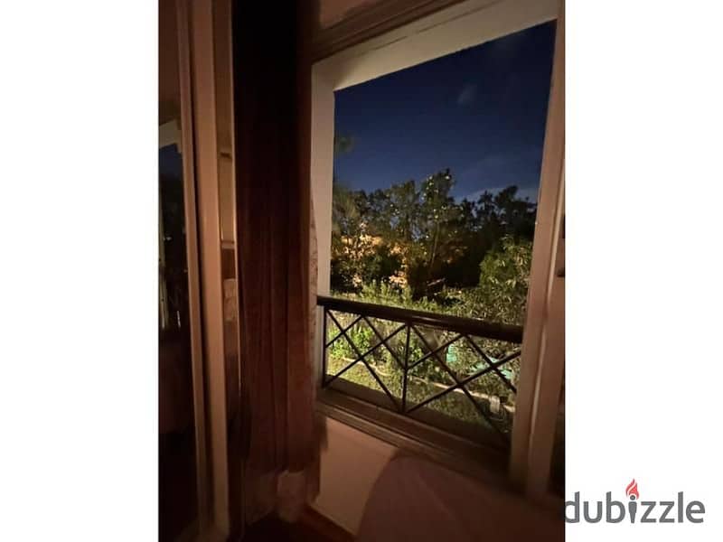 فيلا كلاسيكية مفروشة للإيجار في مدينة الرحاب، القاهرة الجديدة - موقع مميز وإطلالة مفتوحة على الحدائق 0