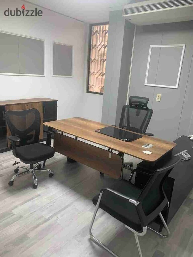 مكتب للايجار في مصر الجديده شارع رئيسي مساحه 180متر موقع مميز أمام قصر البارون 0