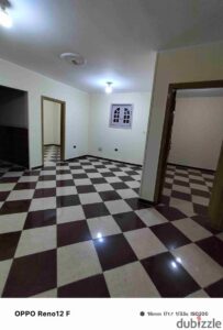 شقة قانون جديد للايجار عرب المعادي 3 غرف نوم و حمام تشطيب سوبر لوكس دور رابع سلم 5,500 ج.م