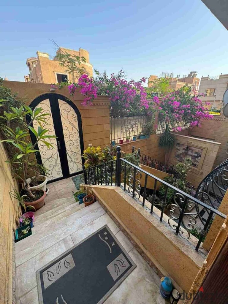 فرصة تملك دوبليكس بمدخل خاص بـ كمبوند وان بيس على التسعين الشمالي مباشرة | عمار استثماري 85% وجاهز للتشغيل 0