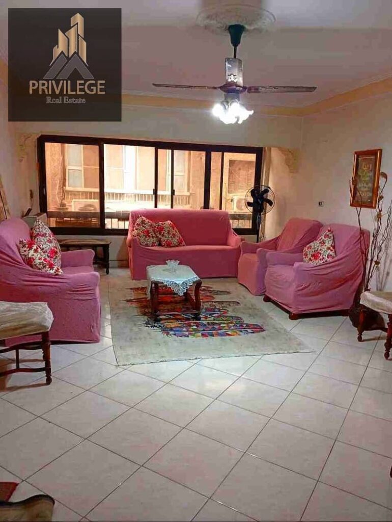 شقه للايجار مفروشه بالكامل ومكيفه  متفرع من شارع النصر في المعادي  2غرفه  حمام  بسعر خياااااالي  0