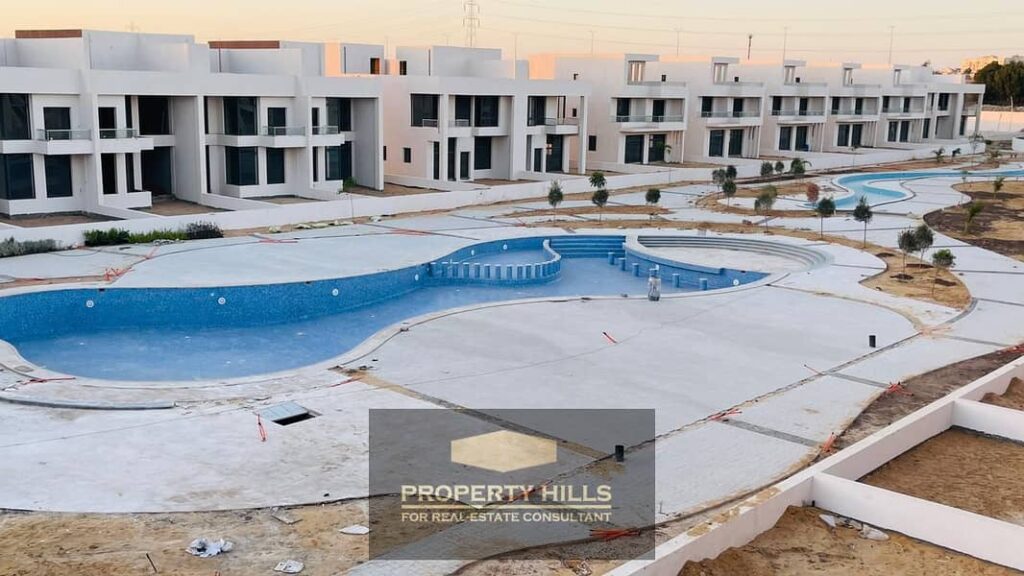 للبيع تاون هاوس لقطه على واصله دهشور فى ليك ويست - lake west بيفرلى هيلز 0