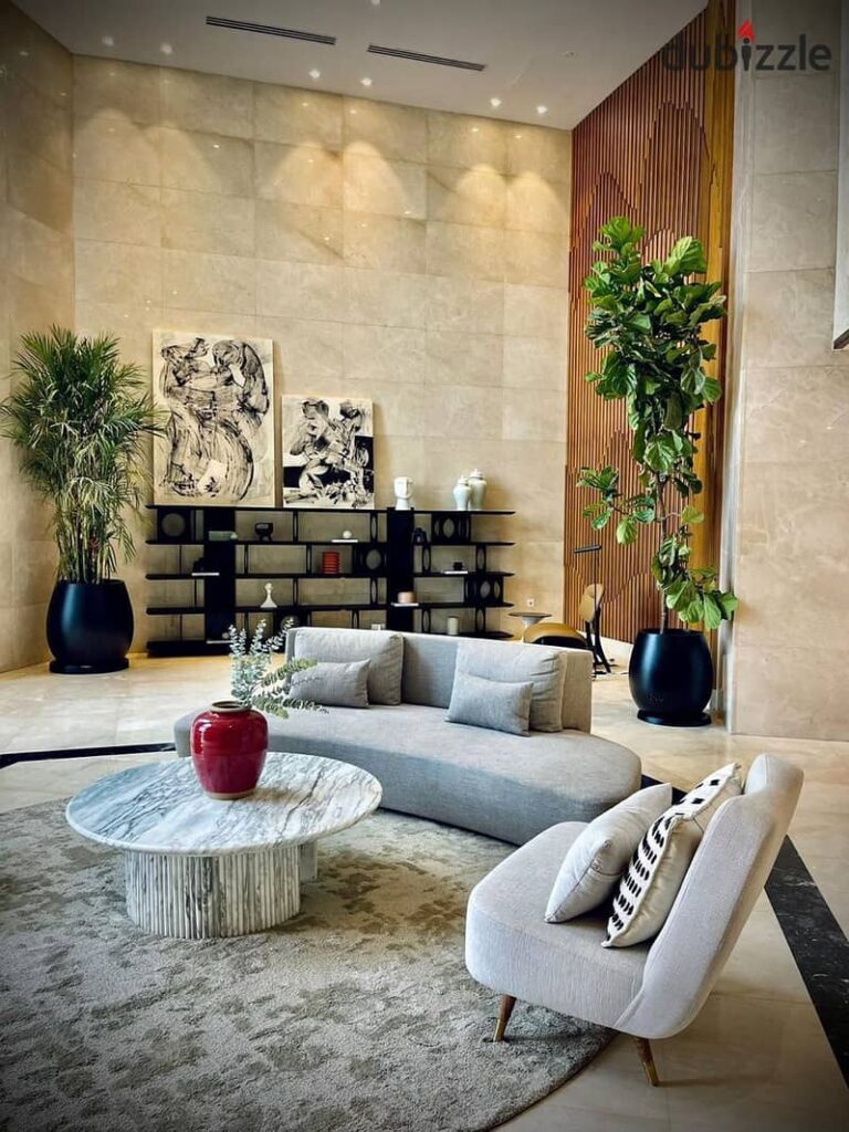 شقة بمساحة كبيرة في جولز بجوار نيو جيزة وبالم هيلز 0