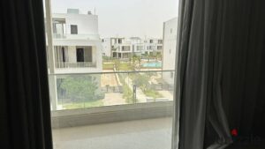 شقه مفروشه بالاجهزه للبيع بكمنبوند جولز _بجوار نيو جيزه 7,300,000 ج.م