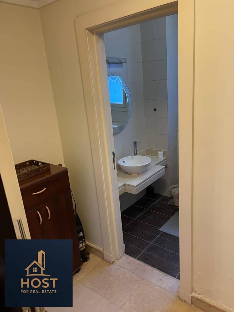 استوديو مفروش للإيجار في كمبوند ذا فيلدج          اThe Village، مفروش بالكامل فرش فاخر وتشطيب ألترا سوبر لوكس، جاهز للسكن فورًا 0