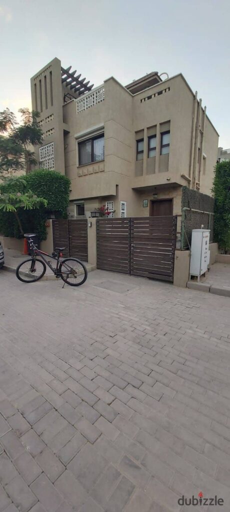 توين هاوس فيلا للبيع كمبوند جرين 4 مباني ادريس بالتوسعات الشرقية الترا لوكس جاهز للسكن 0