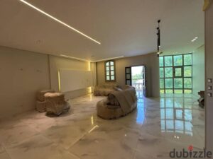 **شقة للبيع – القاهرة الجديدة، التجمع الخامس – فيلات النرجس 4** **موقع مميز جدًا** – خطوات من المحاور والخدمات ⏱ 5 دقائق من **CFC** ⏱ 5 دقائق 7,900,000 ج.م