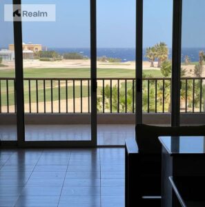 إطلالة على البحر و الجولف استلام فوري مع اقساط متبقية شالية مميز 12,338,000 ج.م