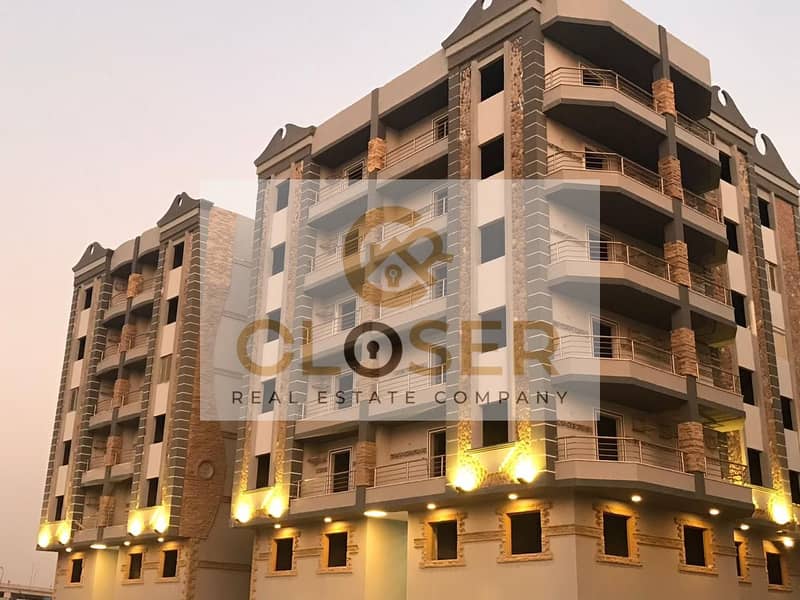 شقه للبيع استلام فوري متشطبه بكمبوند متكامل الخدمات sarayat el katameya وكمان خصم للكاش 0