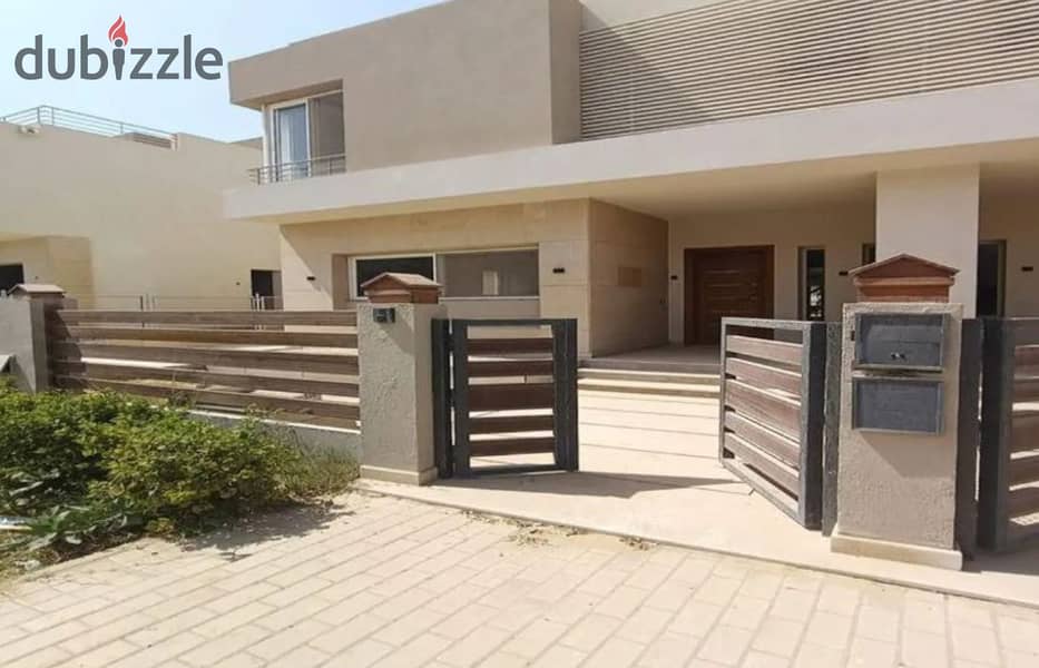 فيلا مستقلة للبيع في ذا كراون بموقع مميز من بالم هيلز - بالقرب من نيو جيزة 0