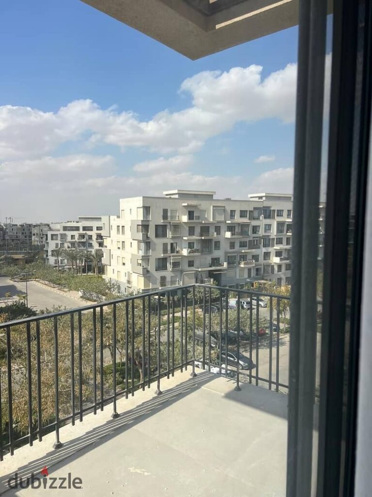 دوبلكس للايجار في ايستاون 0