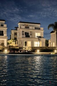 استلم الان فيلا مستقله 302م متشطبه الترا سوبر لوكس عالمفتاح ف كمبوند ماونتن فيو 4 بأكتوبر وقسط ع 10سنين 30,000,000 ج.م